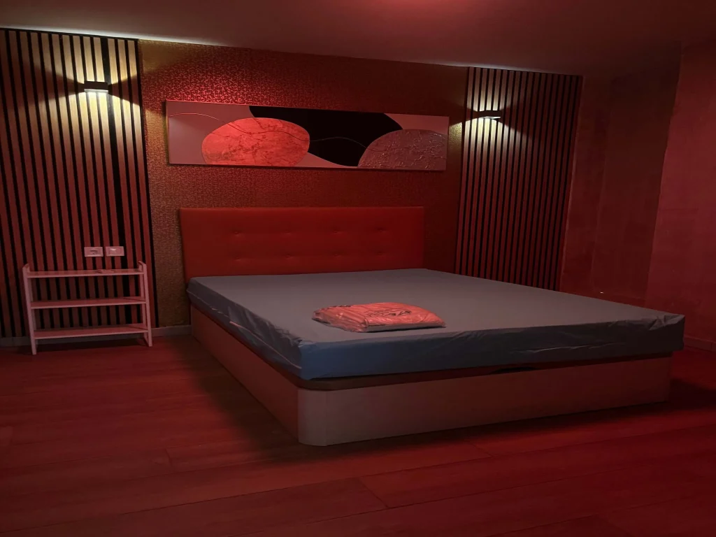 Cama en habitación por horas cerca de Les Corts